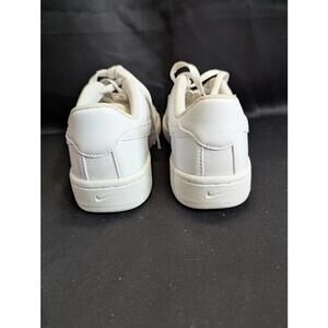 NEW Nike Court Royale 2 Low "Triple White" Wmns 9.5 Classic Sneaker CU9032-100